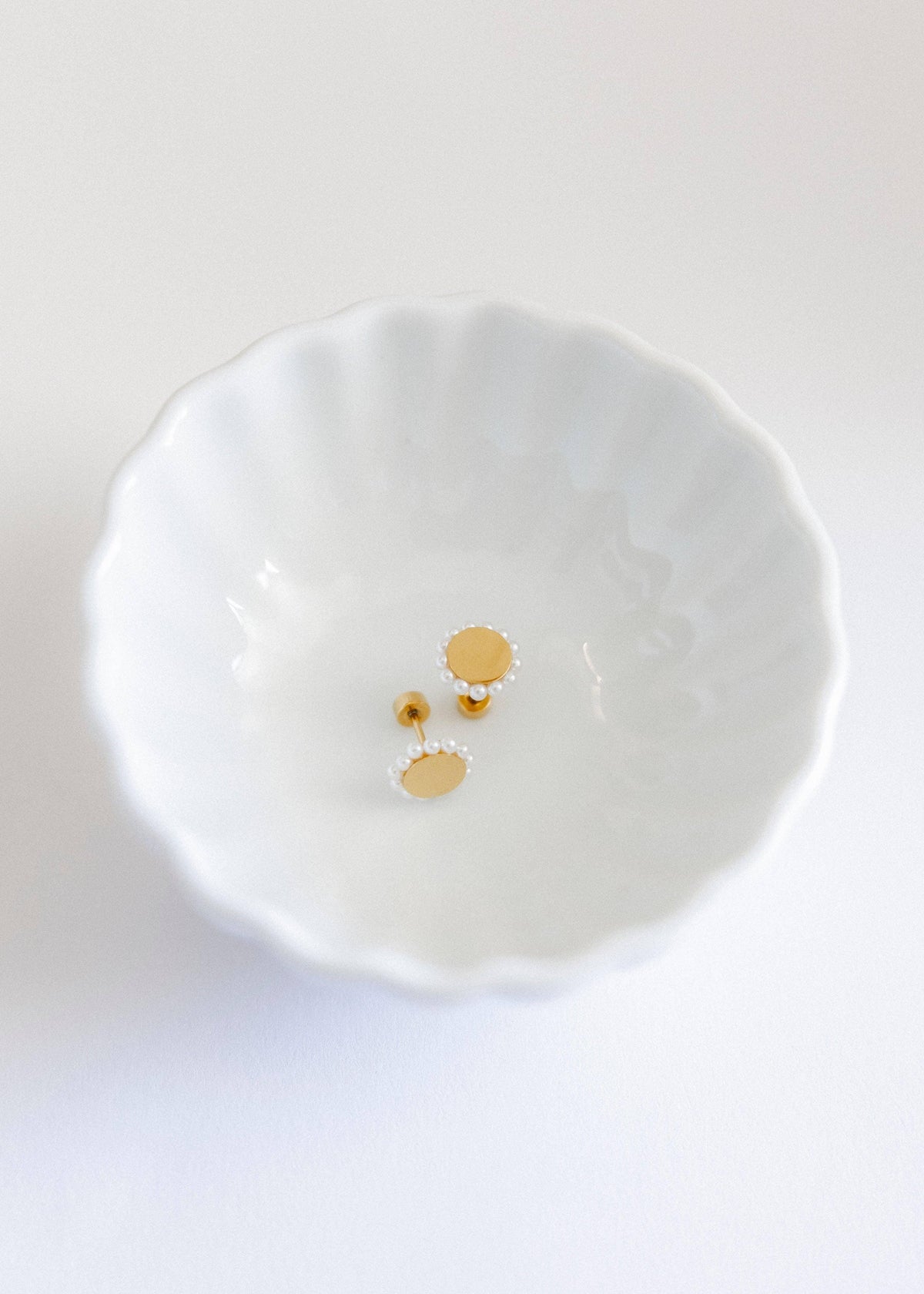 Screwback Stud Earrings - Alice Pearl