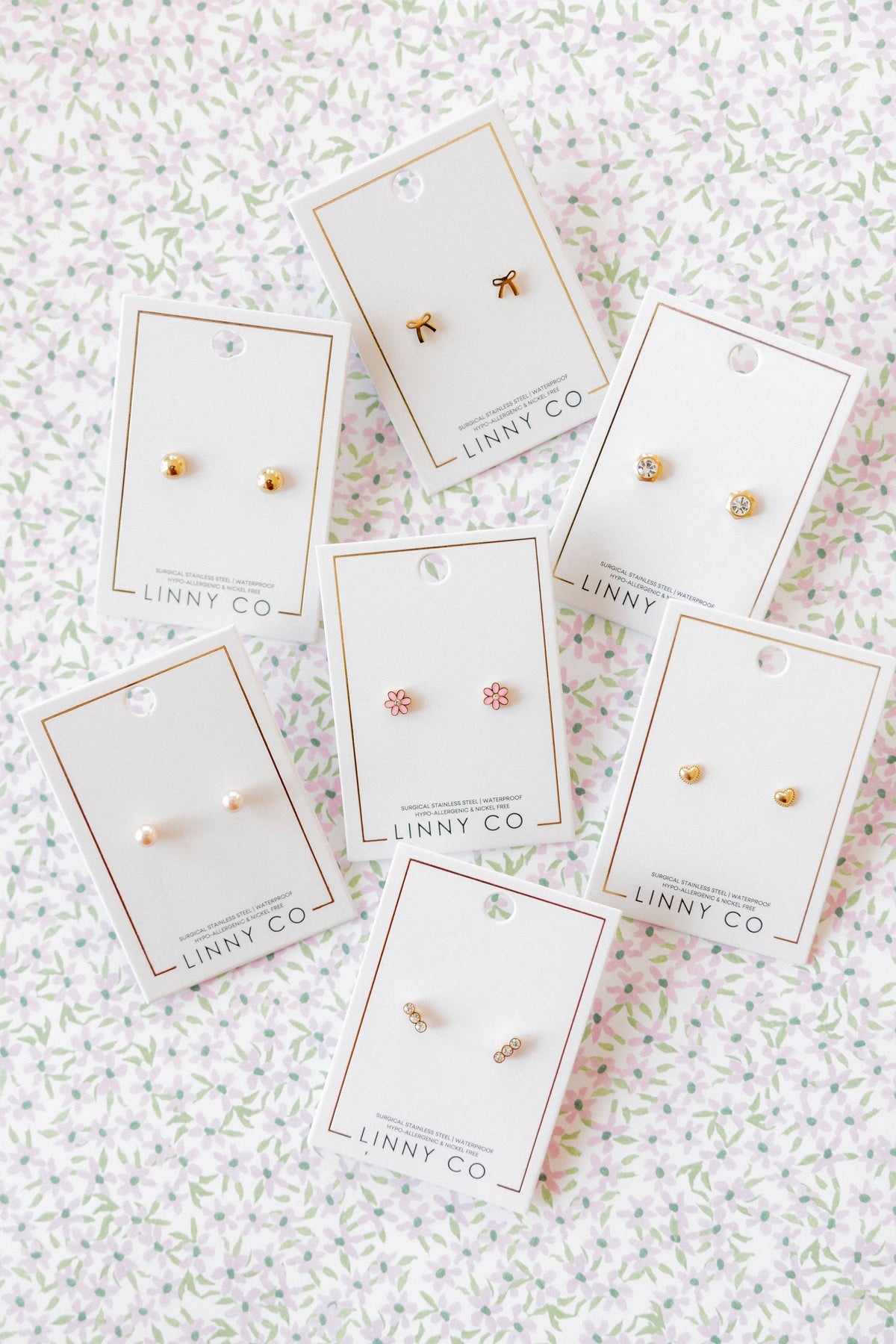 Screwback Stud Earrings - Ruby Bow